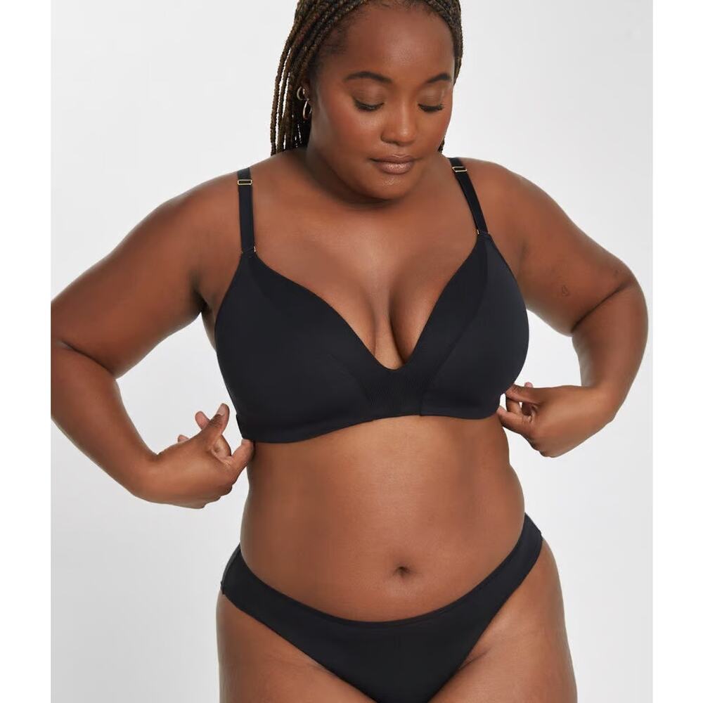 LIVELY All-Day Deep V No-Wire Bra Black Size‎ 34DD Wireless Comfortable Seamless